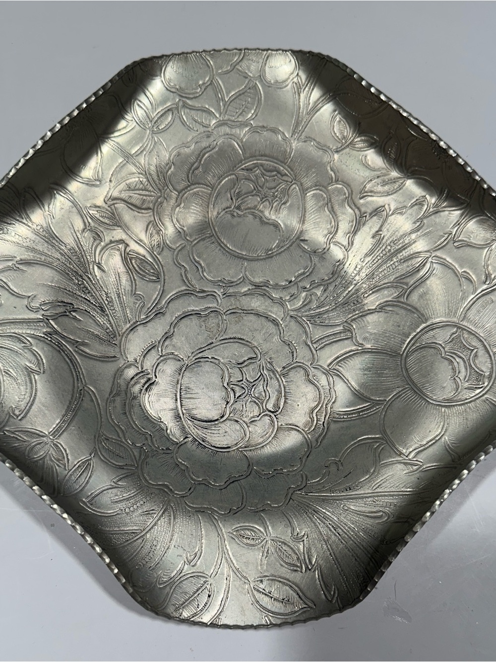 Vintage Wilson Specialties Hand Wrought Aluminum Floral Rose Bowl Brooklyn NY 9”